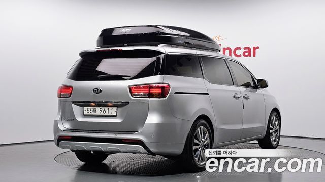 Kia Canival 2015 — photo 2