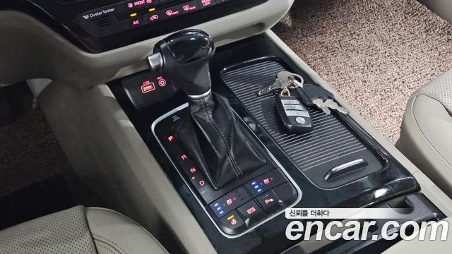 Kia Canival 2015 — photo 9