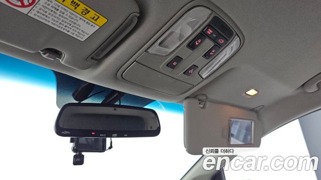 Kia Canival 2015 — photo 18