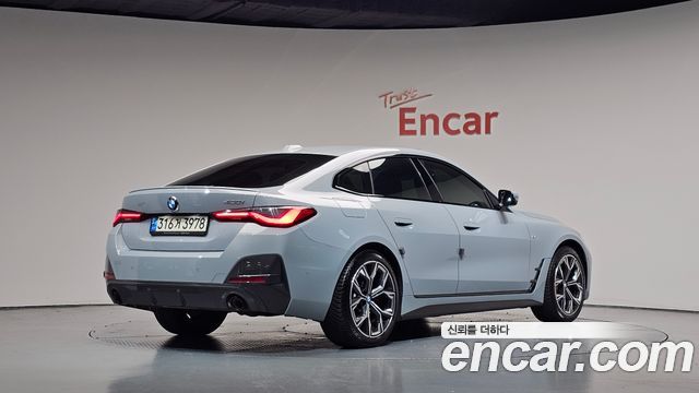 BMW 4-Series 2022 — photo 2
