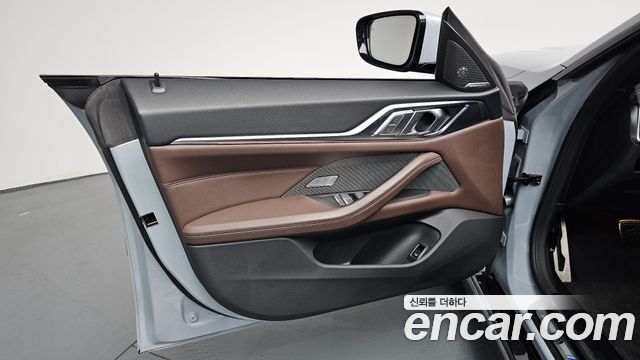 BMW 4-Series 2022 — photo 14