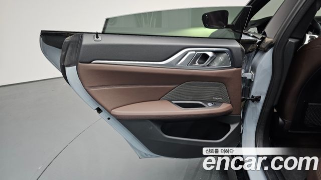 BMW 4-Series 2022 — photo 15