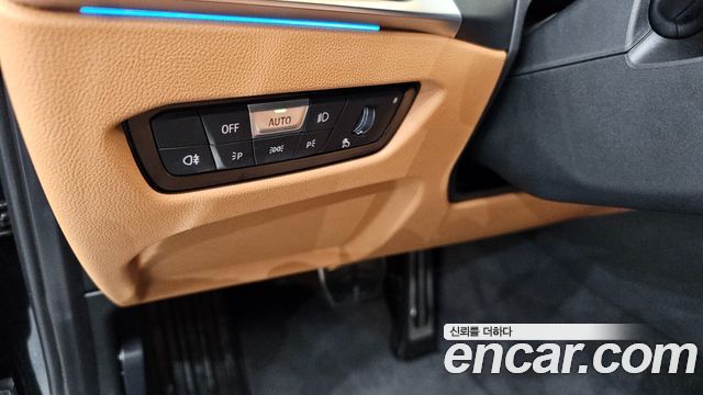 BMW 3-Series 2024 — photo 18