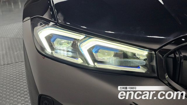BMW 3-Series 2024 — photo 21