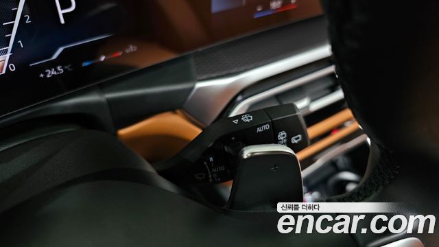 BMW 3-Series 2024 — photo 32