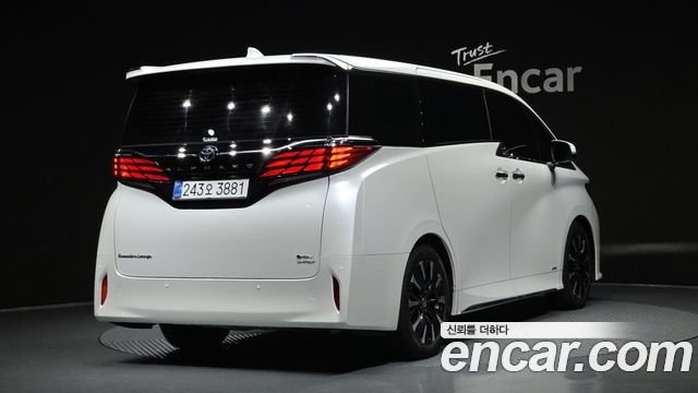 Toyota Alphard 2025 — photo 2