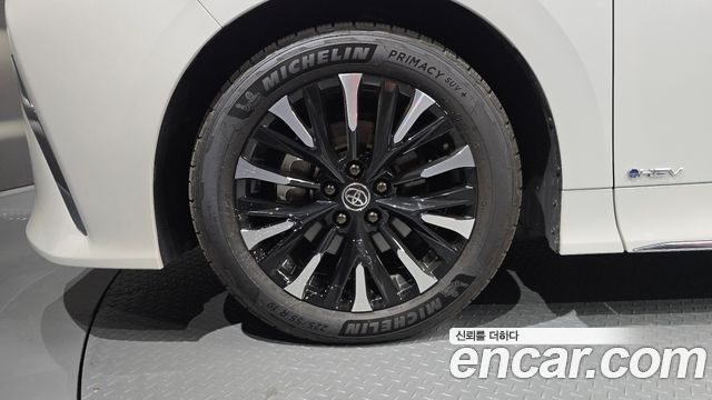 Toyota Alphard 2025 — photo 5