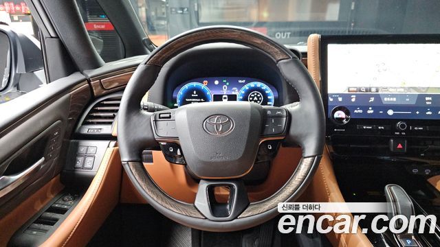 Toyota Alphard 2025 — photo 19