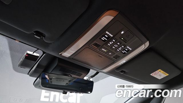 Toyota Alphard 2025 — photo 24