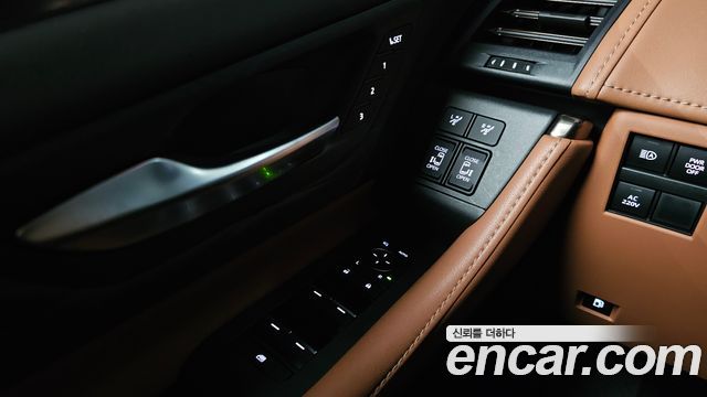 Toyota Alphard 2025 — photo 26
