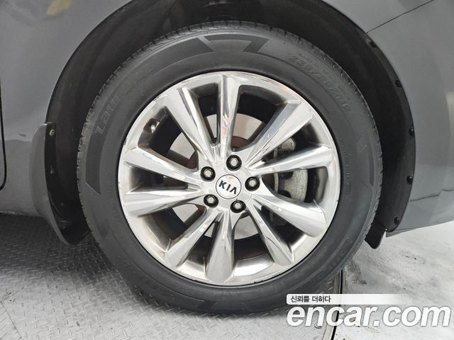 Kia Canival 2019 — photo 8