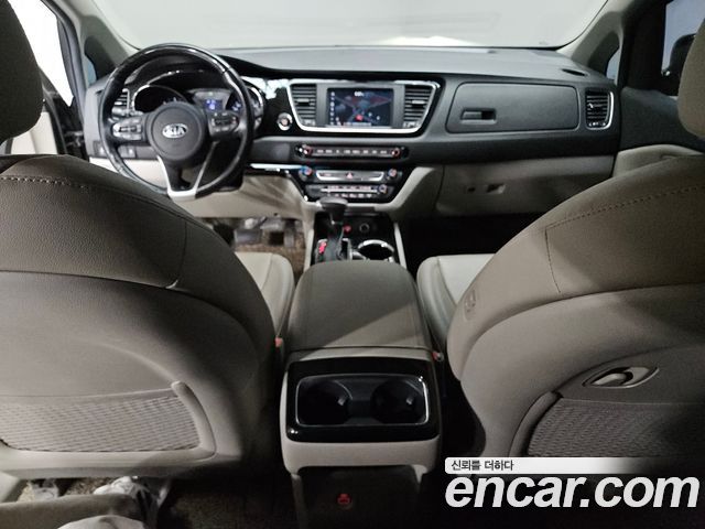 Kia Canival 2019 — photo 9