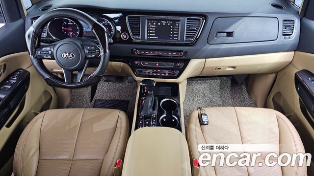 Kia Canival 2019 — photo 7