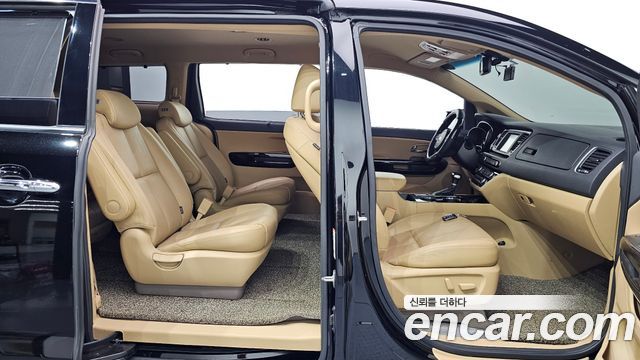 Kia Canival 2019 — photo 12