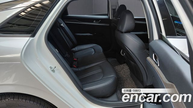 Kia K5 2021 — photo 17