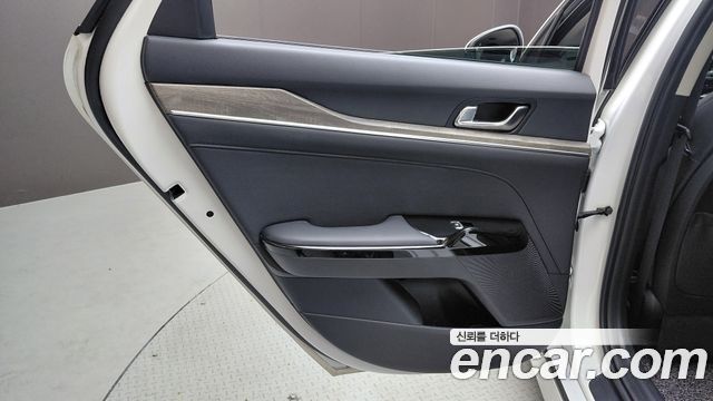 Kia K5 2021 — photo 15