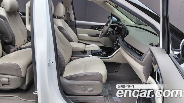 Kia Canival 2023 — photo 13