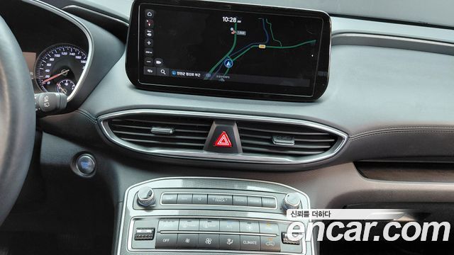 Hyundai Santafe 2023 — photo 19
