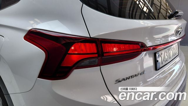 Hyundai Santafe 2023 — photo 9