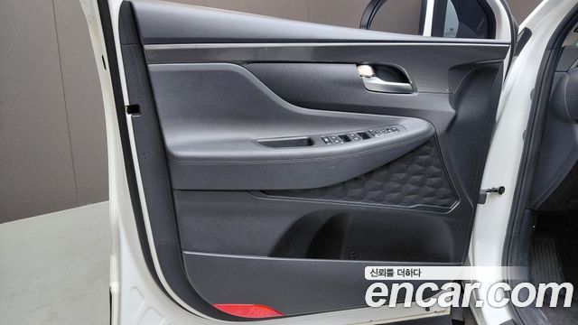 Hyundai Santafe 2023 — photo 14