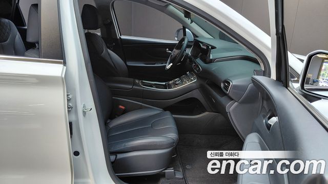 Hyundai Santafe 2023 — photo 16