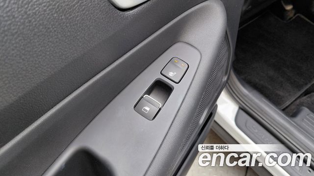Hyundai Santafe 2023 — photo 28