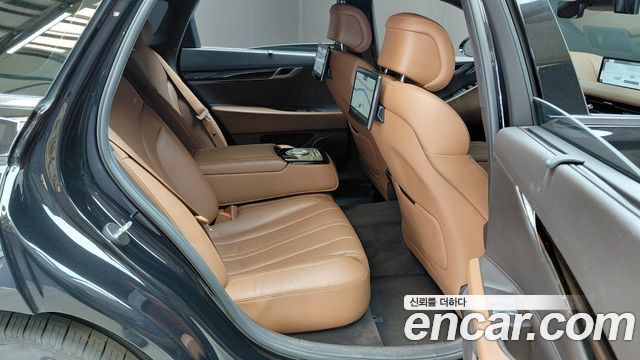Genesis G80 2022 — photo 17