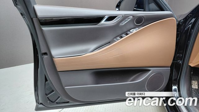 Genesis G80 2022 — photo 14