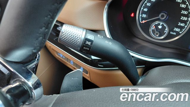 Genesis G80 2022 — photo 31