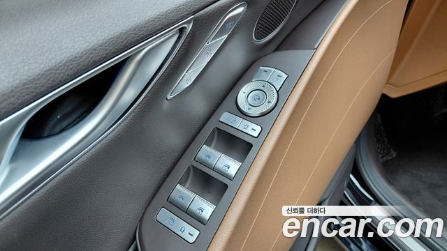Genesis G80 2022 — photo 32