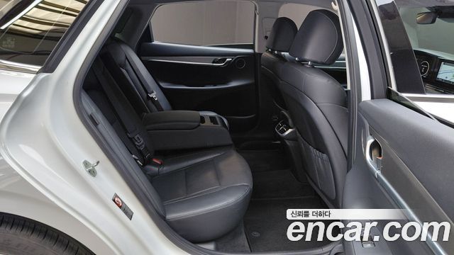 Hyundai Grandeur 2022 — photo 17