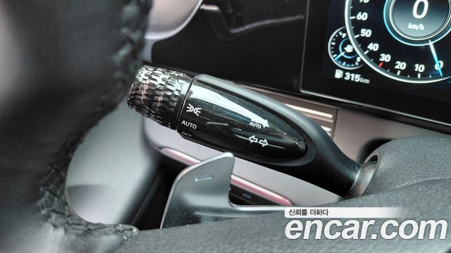 Hyundai Grandeur 2022 — photo 24