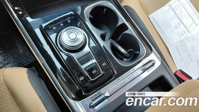 Kia Canival 2023 — photo 12
