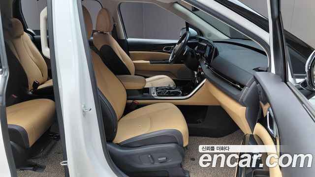 Kia Canival 2023 — photo 13