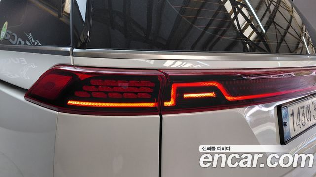 Kia Canival 2023 — photo 9