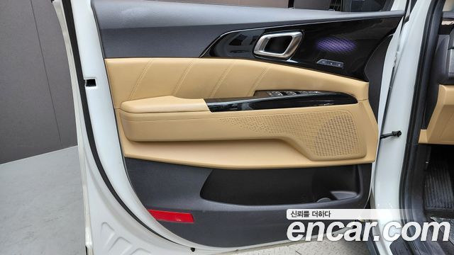 Kia Canival 2023 — photo 14