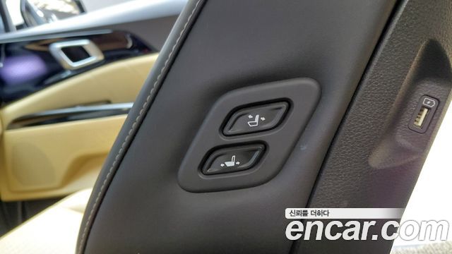 Kia Canival 2023 — photo 30