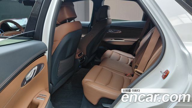 Genesis GV70 2023 — photo 18