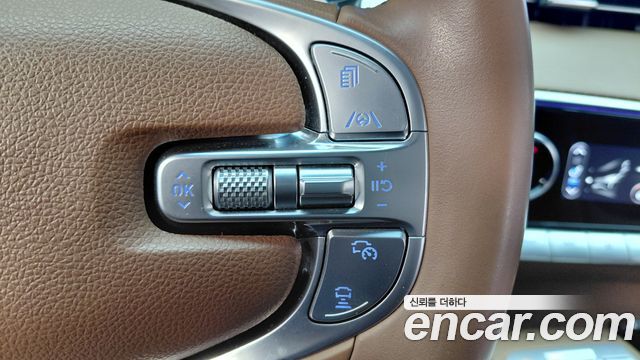 Genesis GV70 2023 — photo 22