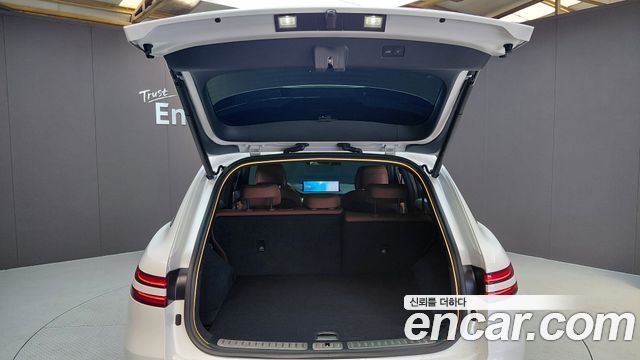 Genesis GV70 2023 — photo 25