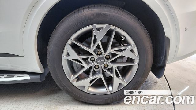 Genesis GV70 2023 — photo 7