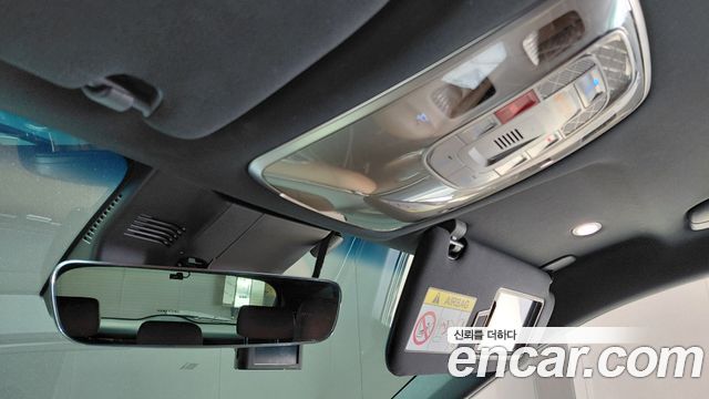 Genesis GV70 2023 — photo 27