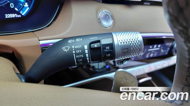 Genesis GV70 2023 — photo 30
