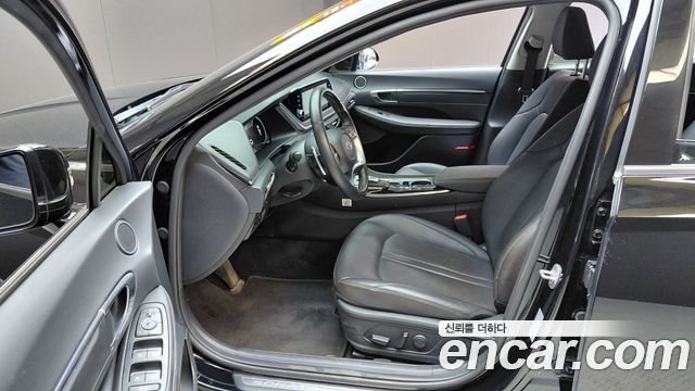Hyundai Sonata 2023 — photo 13