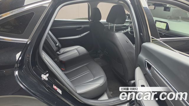 Hyundai Sonata 2023 — photo 17