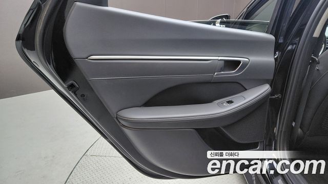 Hyundai Sonata 2023 — photo 15