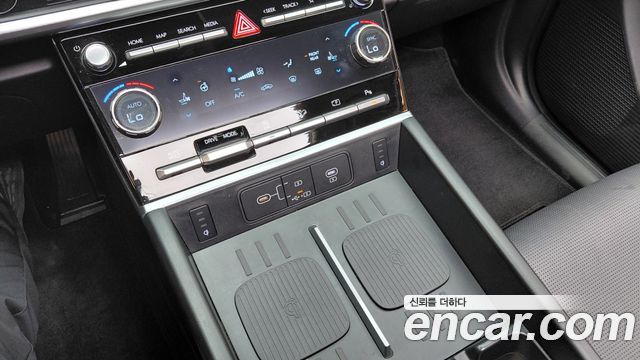 Hyundai Santafe 2024 — photo 25