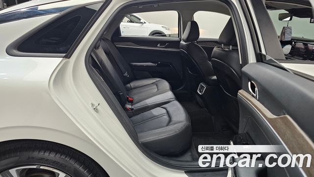 Kia K5 2021 — photo 17