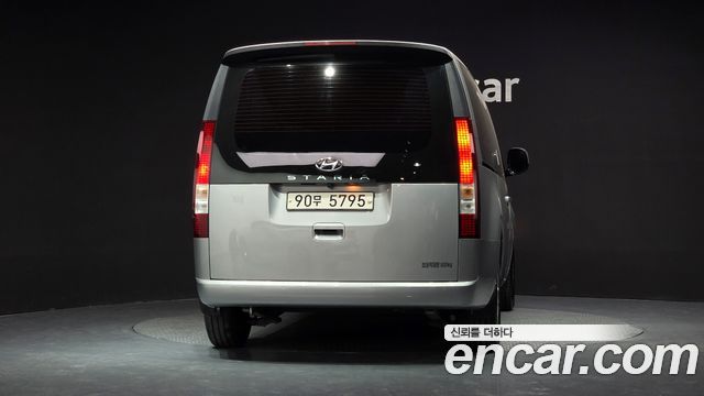Hyundai Staria 2022 — photo 4