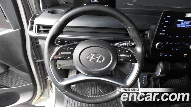 Hyundai Staria 2022 — photo 13
